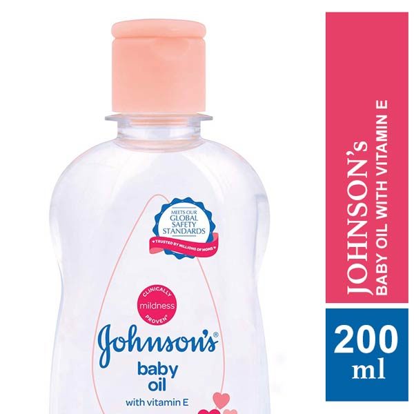 Johnson's-Baby-Oil-with-Vitamin-E-200ml-175-01
